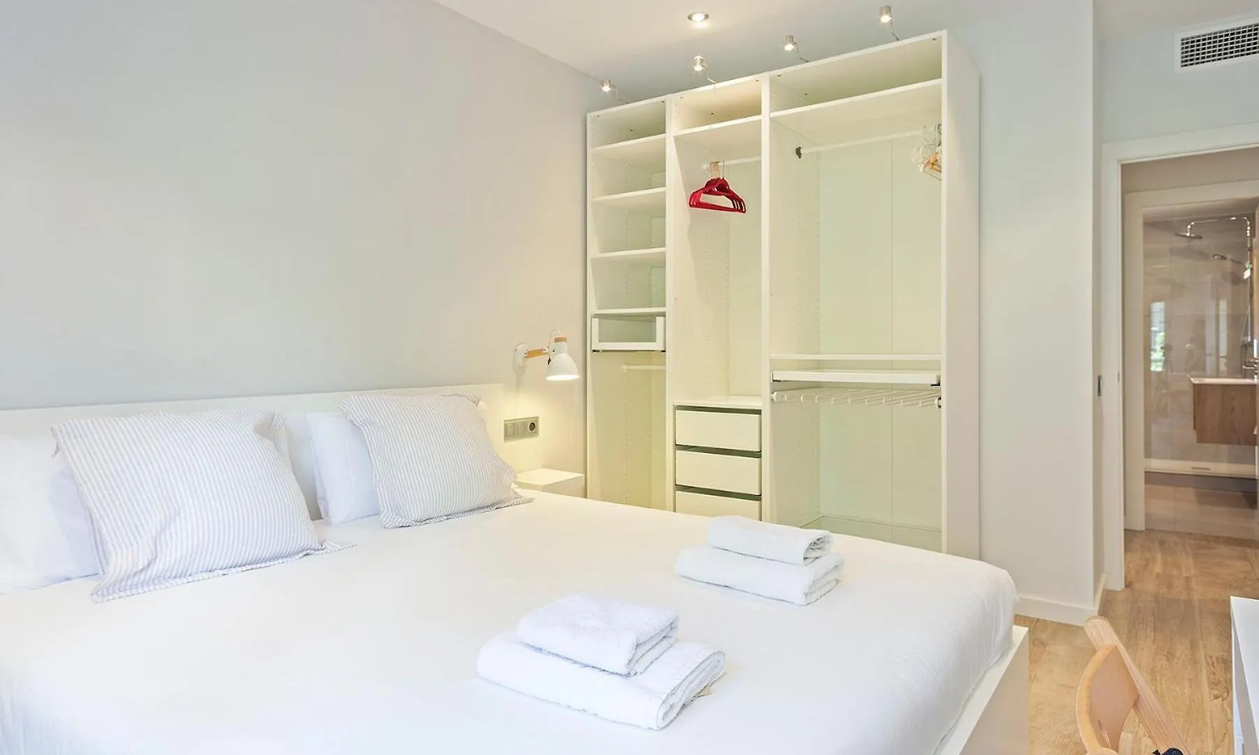 Habitat Apartments Pau Barselona